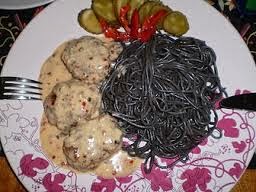 Kotletid Ahjukotlet+mustade+spagetidega
