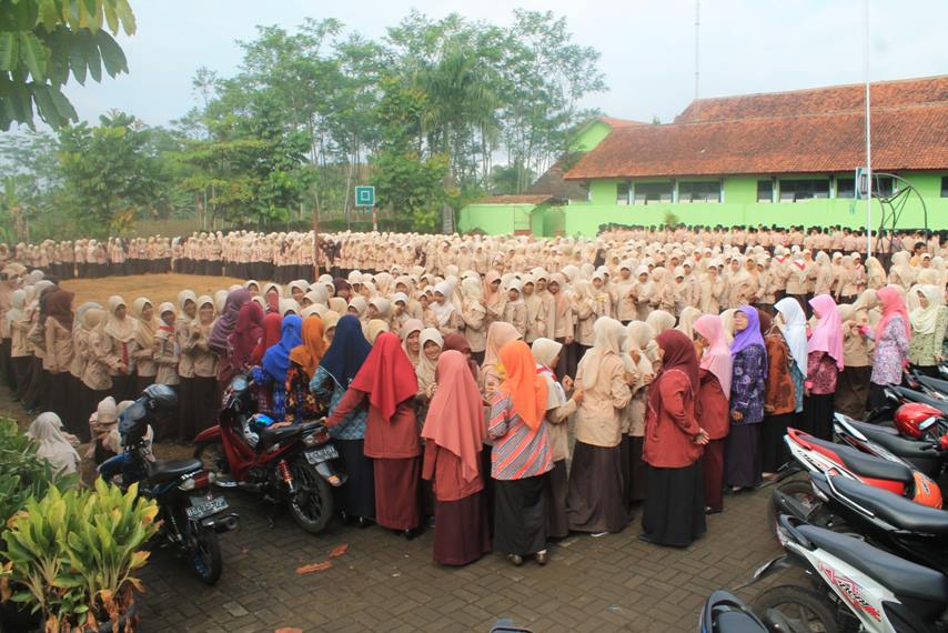 Silaturahmi Guru dan Karyawan dengan Siswa Siswi MAN Purbalingga - MAN
