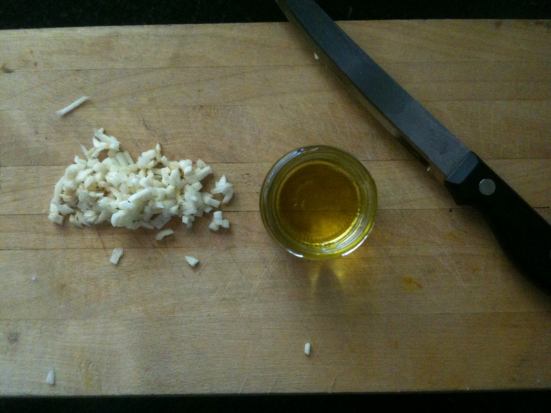 Food Swoon Sunday Funday = Homemade Garlic Ear Drops!