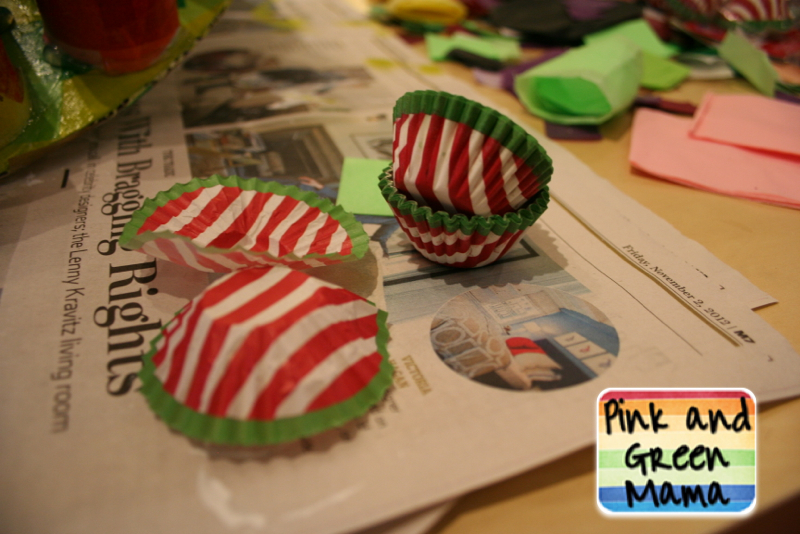 Pink and Green Mama: * Christmas Craft: Easy DIY Candy Advent Wreath