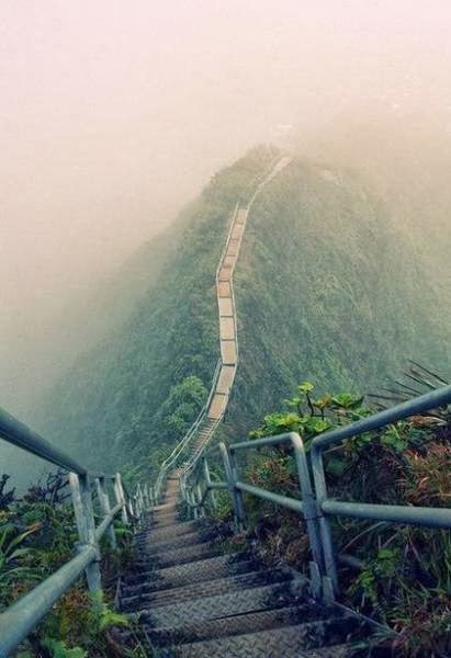 Haiku Stairs on the island of Oahu, Hawaii stairs in the island of Oahu, Hawaii