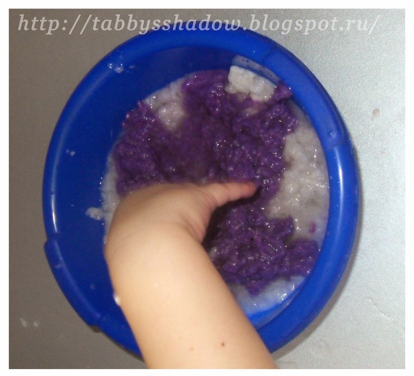 смешиваем белую кашицу с фиолетовой