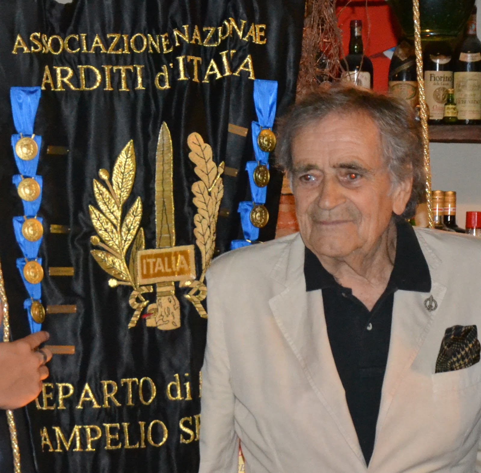 U.N.C. R.S.I. MILANO Al Comandante Santoro la Gran Croce dell