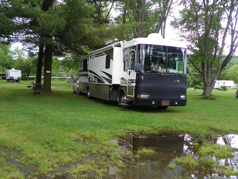 Yellow Lantern Kamp Grounds Go Camping America