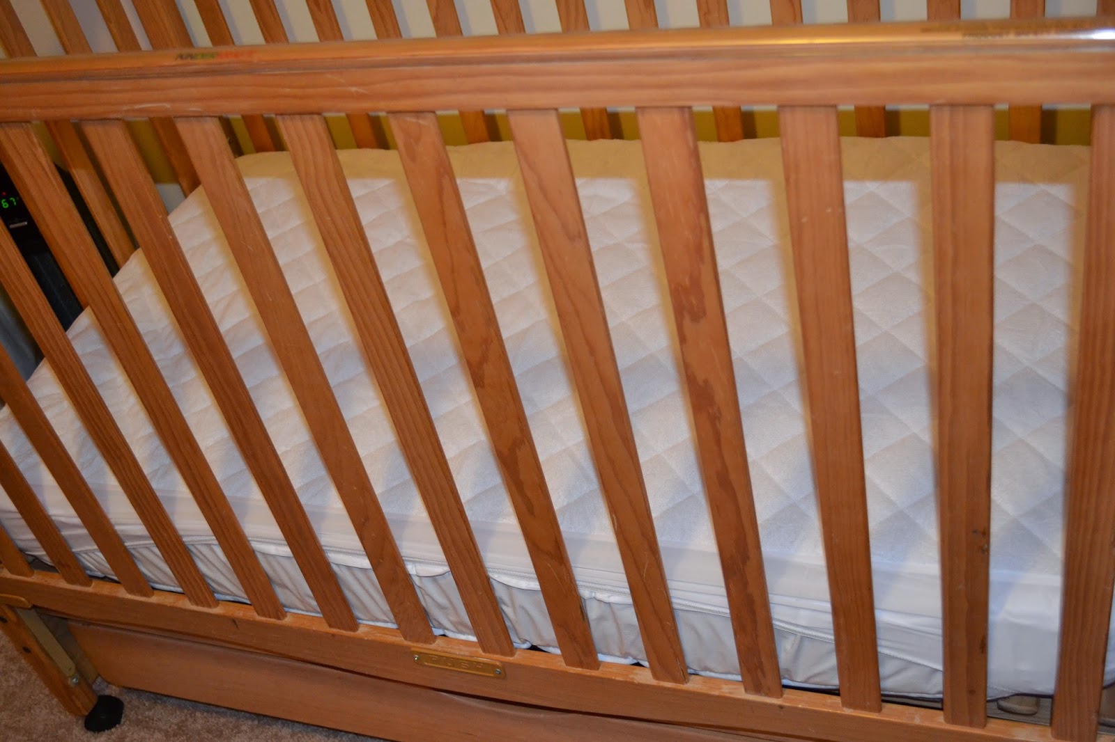 Universal Comfy Co Crib Mattress Protector Pad Review