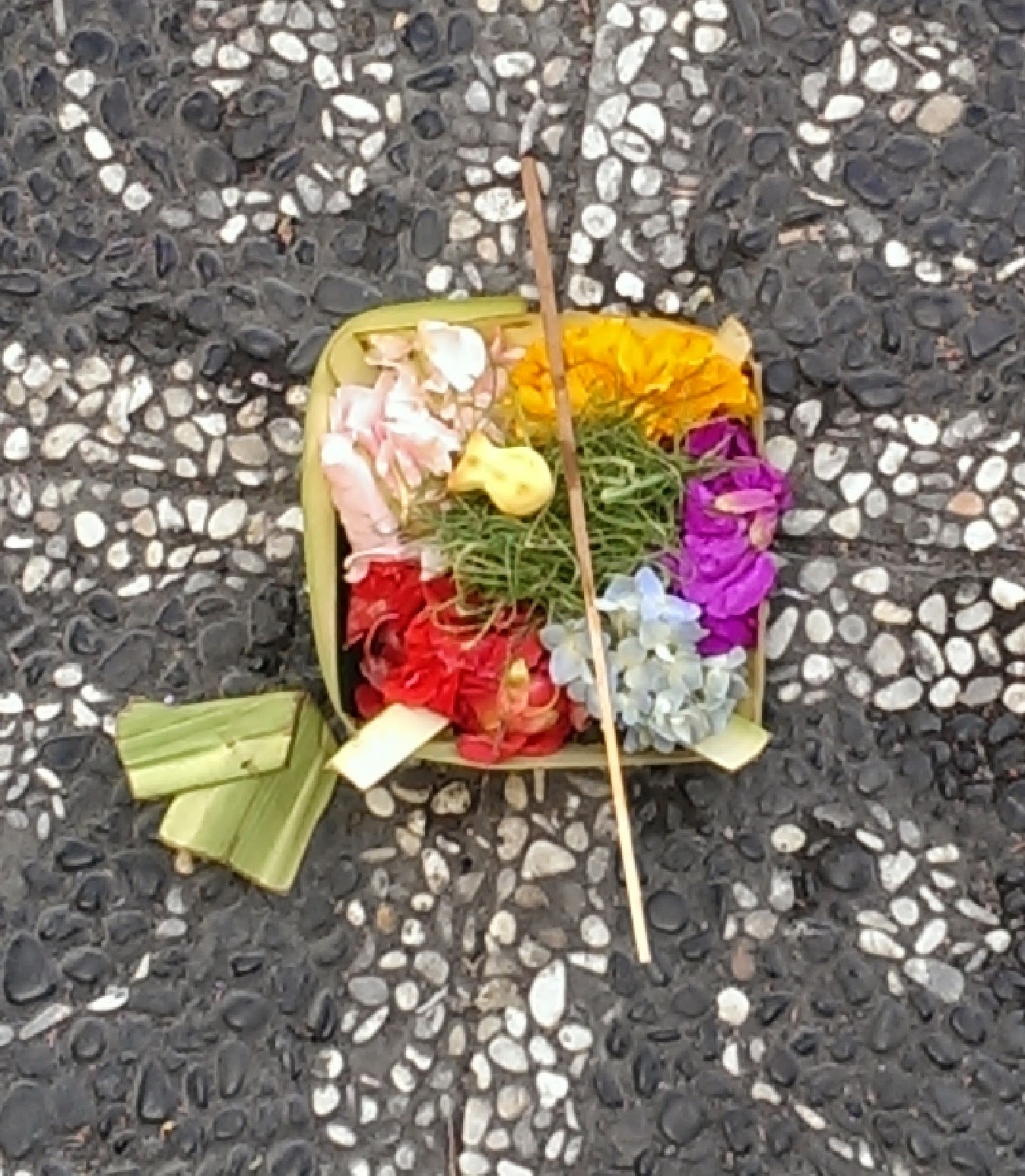 Bali Beach: Canang Sari A Religious Balinese Offering