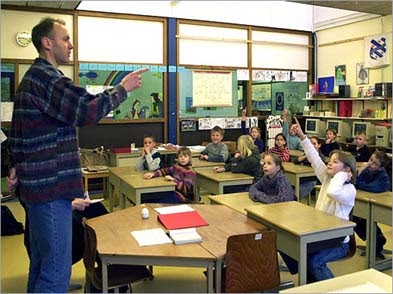 Maestro en clase maestro-clase