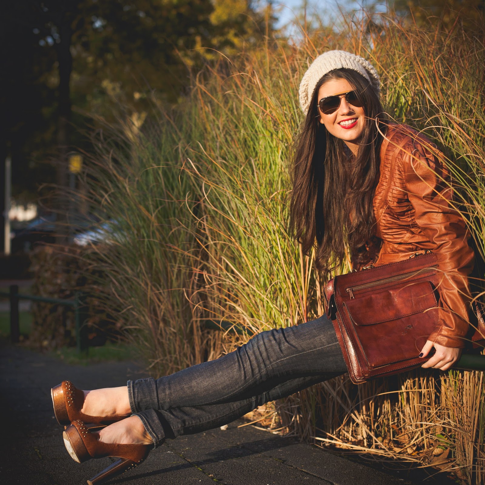 http://4.bp.blogspot.com/-Y6SO8HzvkZs/UH3EY3BBDXI/AAAAAAAAMsg/zmG3GDj8OzM/s1600/ChloeS-7.jpg