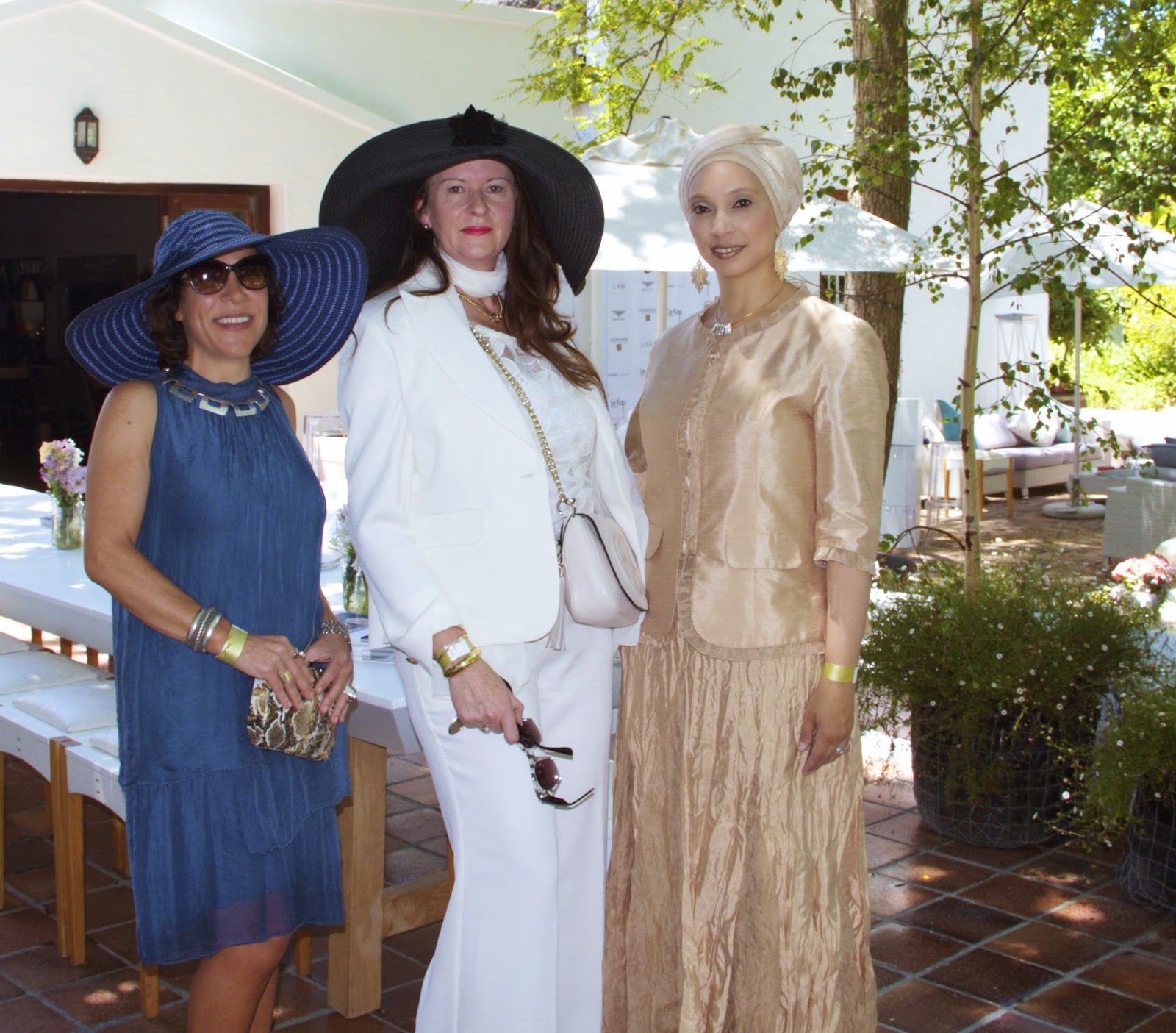 FIFTYFABULOUS, Stylecuratrix DRESS CODE CHIC AND GLAMOROUS