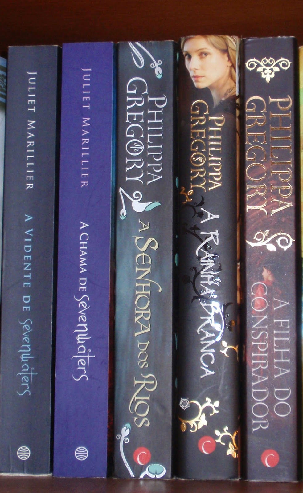 2ª trilogia de "Sevenwaters, Juliet Marillier e "Saga Guerra dos Primos" de Philippa Gregory 2ª trilogia de "Sevenwaters", Juliet Marillier e "Saga Guerra dos Primos" de Philippa Gregory