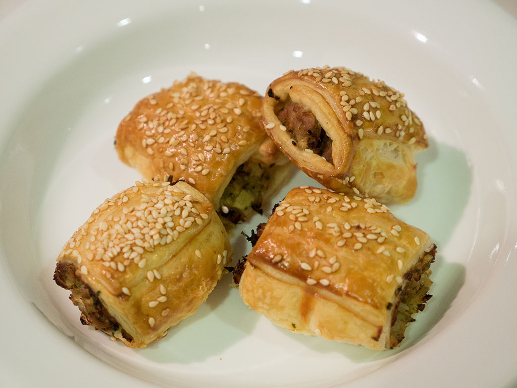 Purple bowl Easy tuna rolls recipe