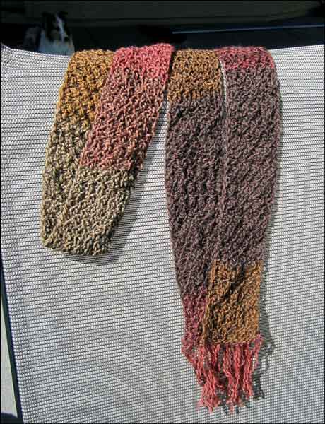 Knitting With Looms: Striped Scarf
