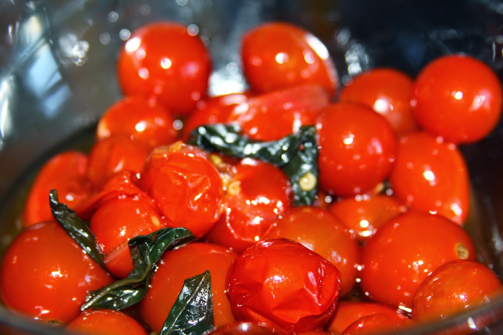 I eat what tastes good! Sous Vide Tomatoes Confit and Other Cute