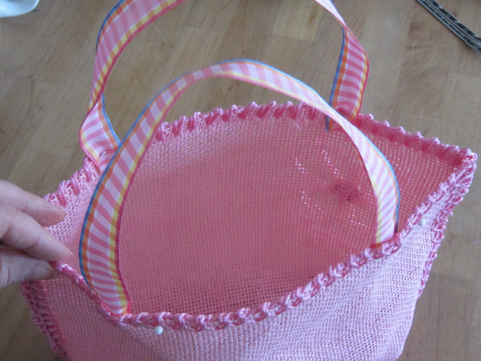 Sew Many Ways... Tool Time Tuesday...Placemat Easter Basket