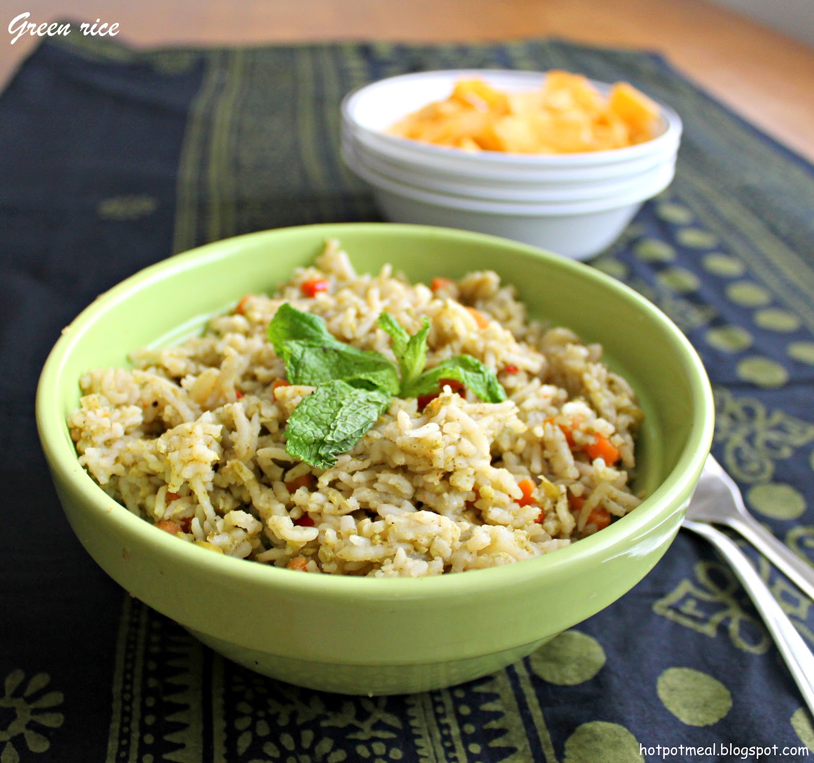 Hot pot cooking Green Rice