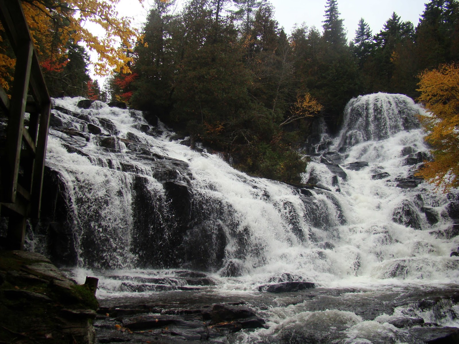 Canot et randonnée jusqu'au chute Waber au Parc National de la Mauricie