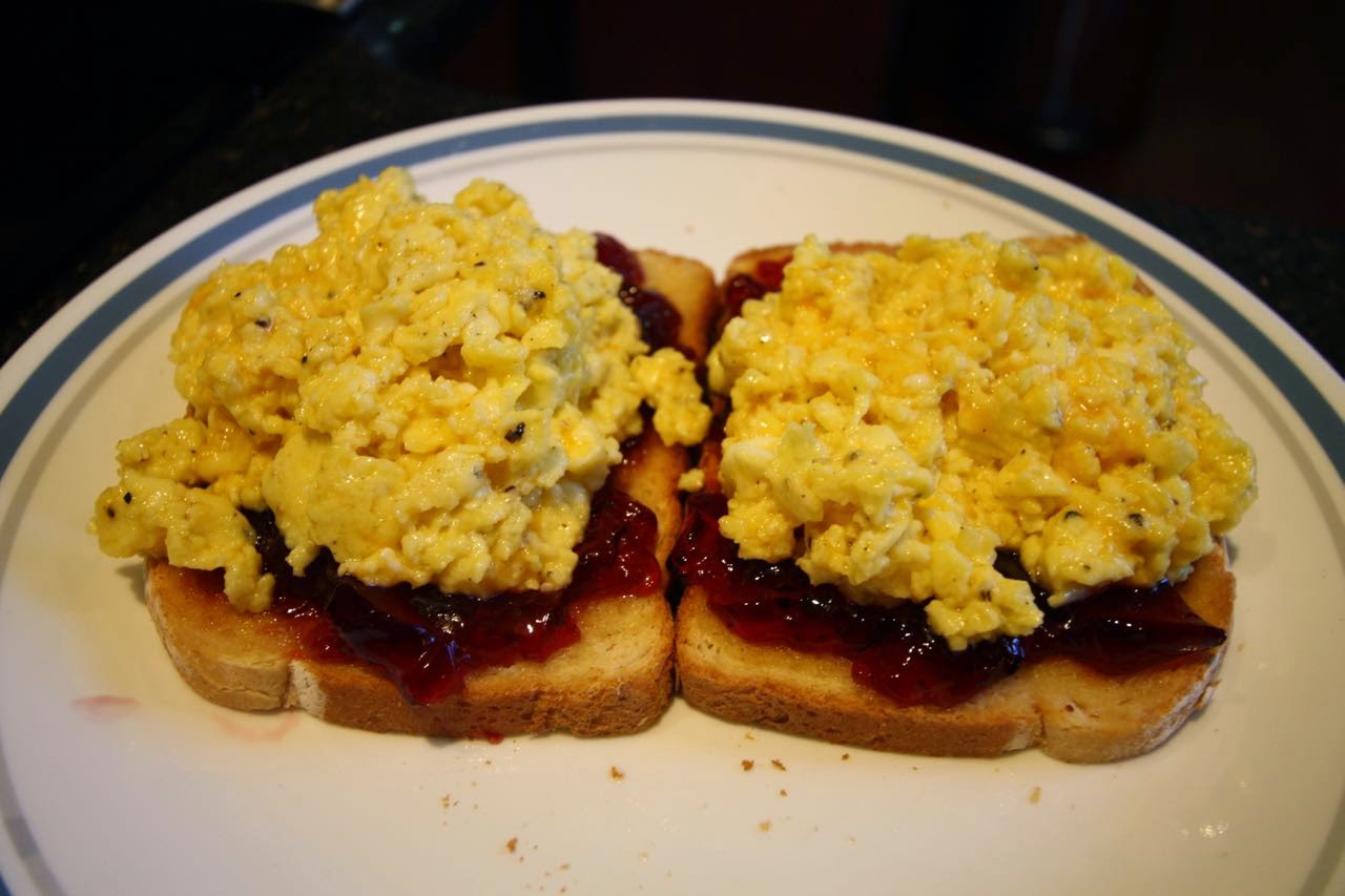 The Roediger House Meal No. 1276 Scrambled Eggs on Toast