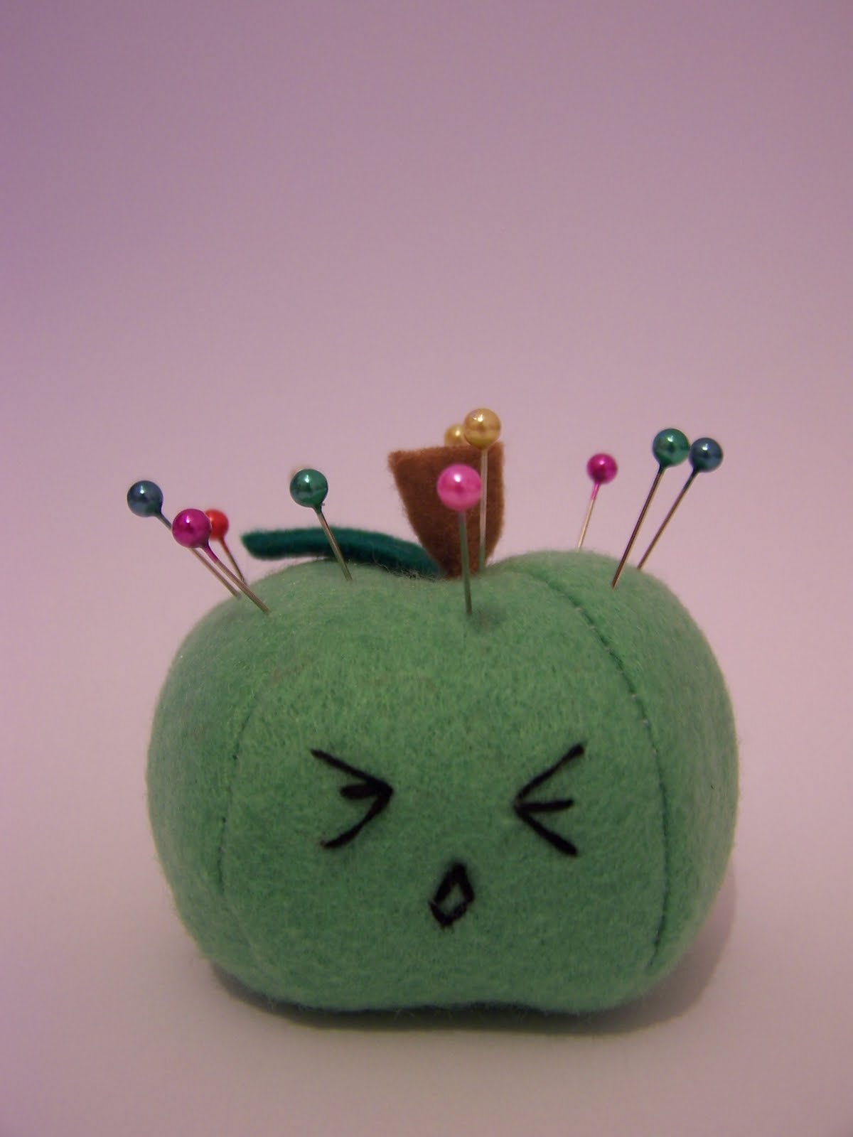 Pin Apple