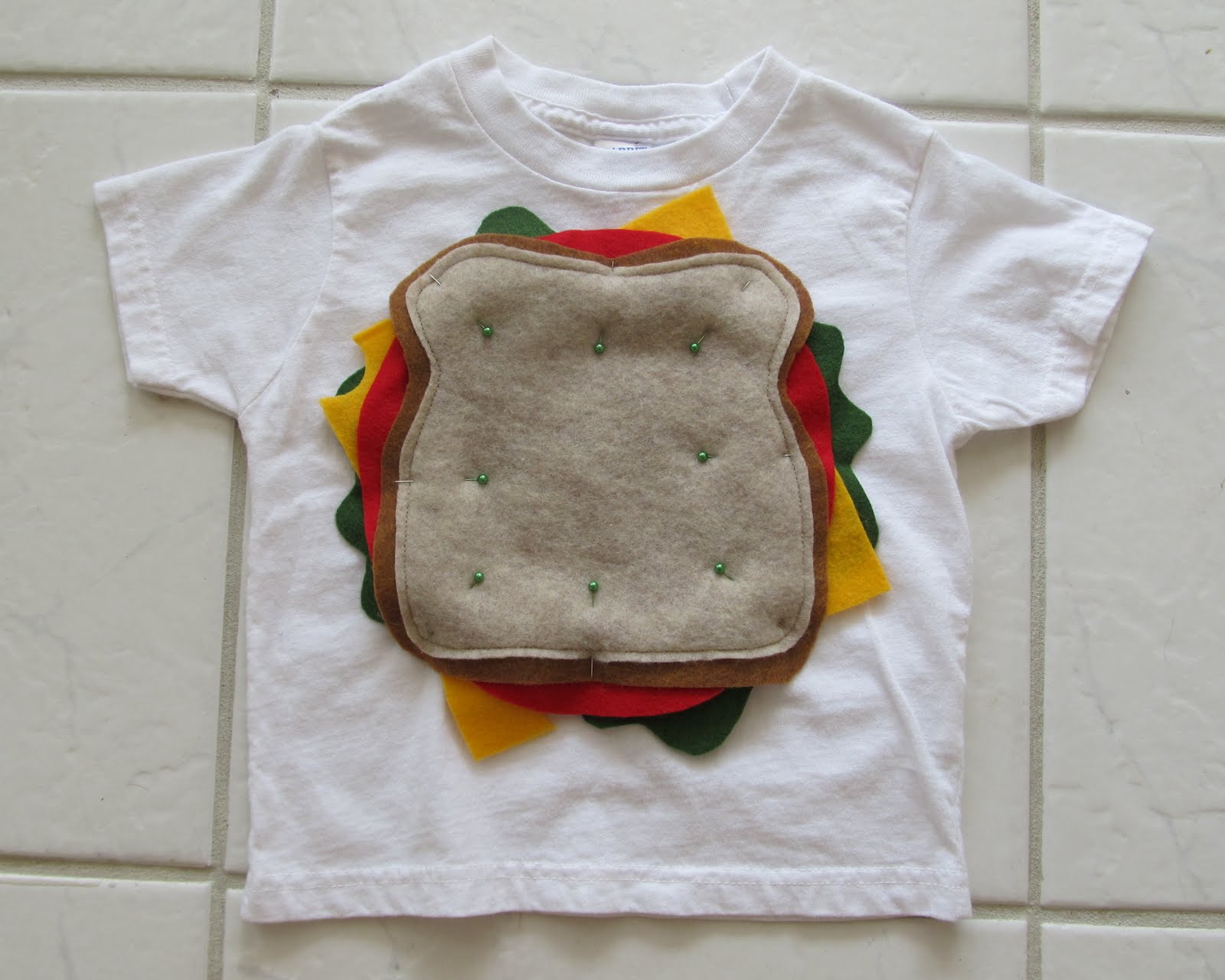 Adventures in Craftiness Simple Sandwich Costume