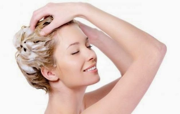 lavaggio capelli IL LAVAGGIO MIGLIORE PER I NOSTRI CAPELLI