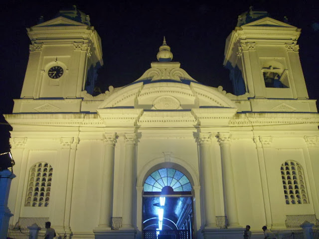 Vista nocturna en la Iglesia de Ilobasco