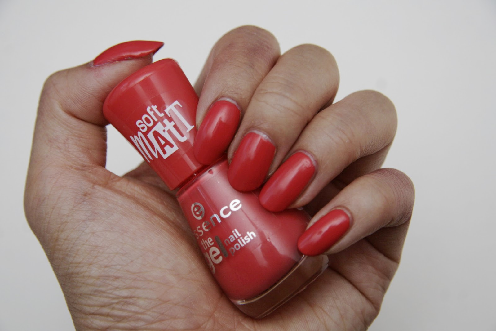fun size beauty Essence The Gel Nail Polish + Base Coat + Top Coat