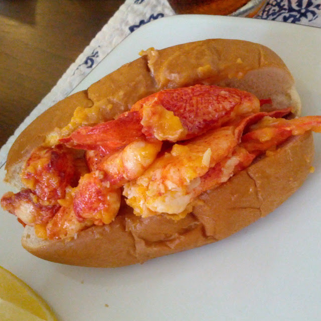 Lobster Roll | Taste As You Go
