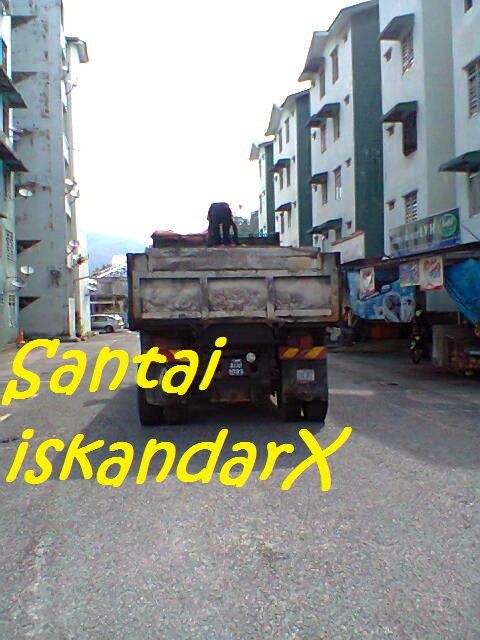 iskandarx.blogspot.com,santai,simpang empat,Simpang 4,Flat ijau,balik pulau,penang,Penurapan Tar Baru Di Flat Ijau 2