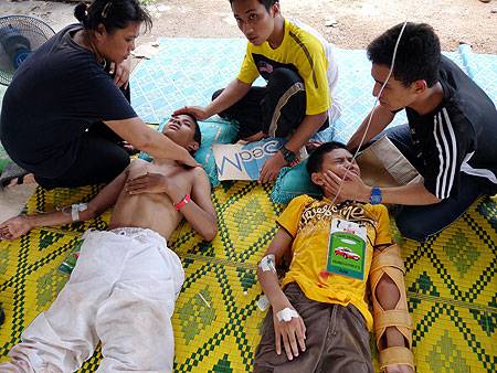 http://4.bp.blogspot.com/-YKADSJFN590/TdhLZ1lSvAI/AAAAAAAABuM/mCF14OEu1eM/s1600/mangsa-tanah-runtuh-rumah-anak-yatim28.jpg