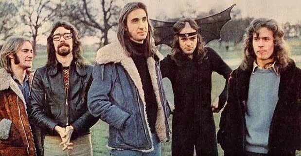 COME UN KILLER SOTTO IL SOLE: DISCOGRAFIE : GENESIS