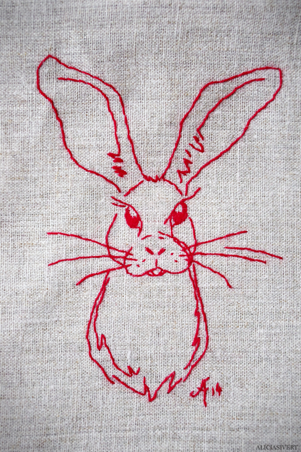 Embroidery by Alicia Sivertsson aliciasivert, alicia sivert, alicia sivertsson, saksamlarpåse, broderi, hantverk, handarbete, textil, återburk, embroidery, needlework, handicraft, craft, kanin, hare, rabbit, bunny