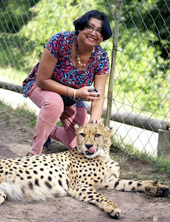 Wow Macan Tutul Menggigit Kepala wanita http://www.fenomania.com/2012/05/wow-macan-tutul-menggigit-kepala-wanita.html