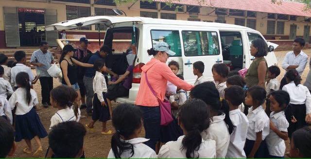 Singaporean Charity teams in Siem Reap