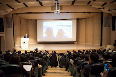 คุณอานันท์ ปันยารชุน ทูตองค์การยูนิเซฟ ประจำประเทศไทย กล่าวปาฐกถาพิเศษ (Keynote address) ในหัวข้อ Children Sustainability: Business for the Future