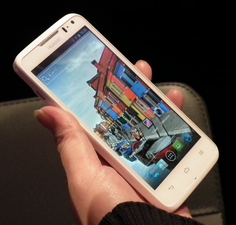 Se retrasa el primer telefono quad-core de Huawei