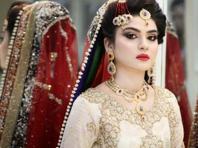 pakistani woman