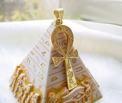 an overview of jewelry as a symbol of wealth in ancient egypt Jewelry culture and symbolism around the world the symbols in jewelry also work to convey your feelings toward another person ancient egypt: the ancient. an overview of jewelry as a symbol of wealth in ancient egypt Jewelry culture and symbolism around the world the symbols in jewelry also work to convey your feelings toward another person ancient egypt: the ancient.