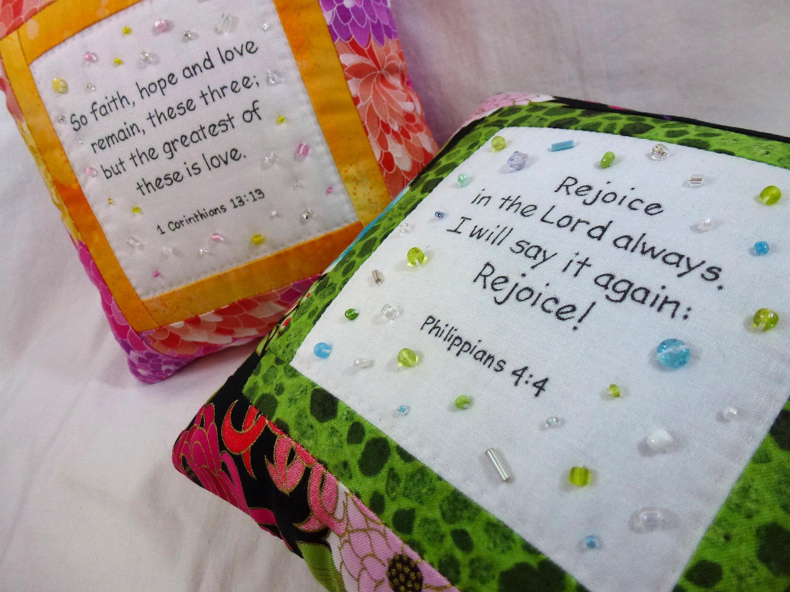 Leslie S Art And Sew Making Pillows