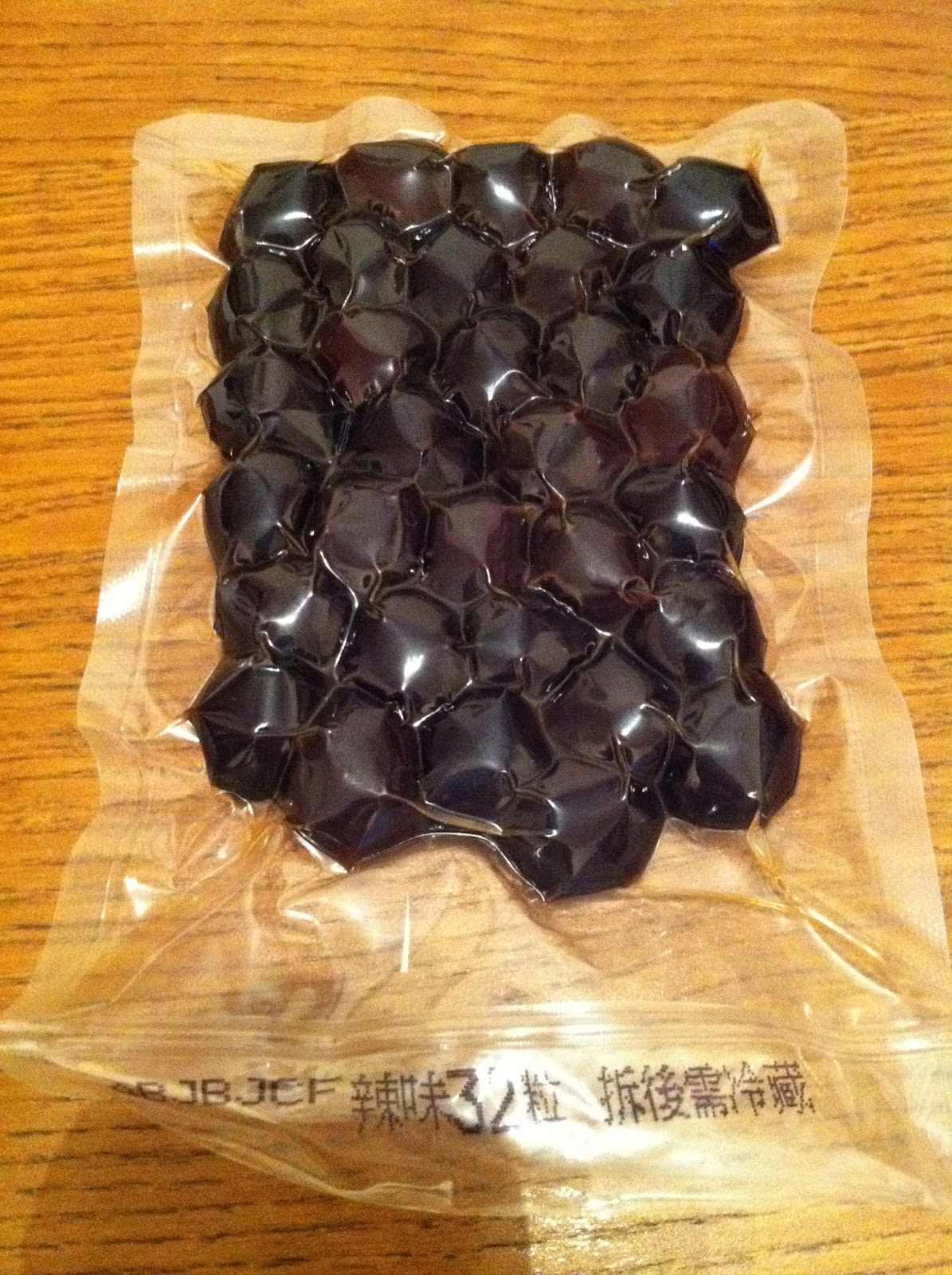 Mimi Me n Dolls Tie Dan Iron Egg from Taiwan