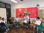 Professor(a) do 1º ao 5º ano agende  visita do autor em sua sala de aula para contação de estórias.
