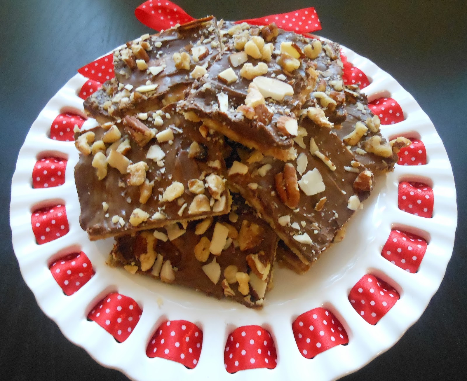 Flavors by Four Club Cracker Christmas Toffee