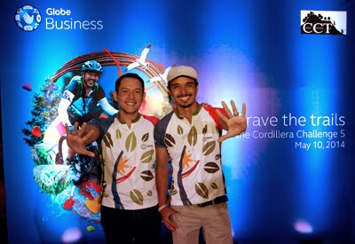 Globe Corporate Social Responsibility OIC Fernando Esguerra (left) and Cordillera Conservation Trust Executive Director JP Alipio (right) encourage bikers to join the Globe Cordillera Challenge 5 Globe Cordillera Challenge 5