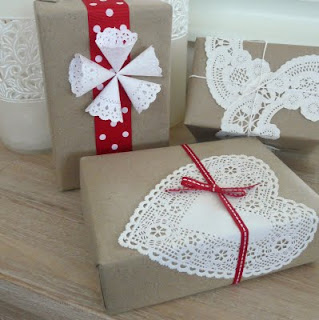 Let Me Sing You Gentle Songs: Christmas Wrapping Ideas