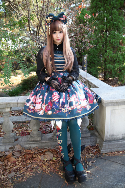 devilinspired rococo clothing