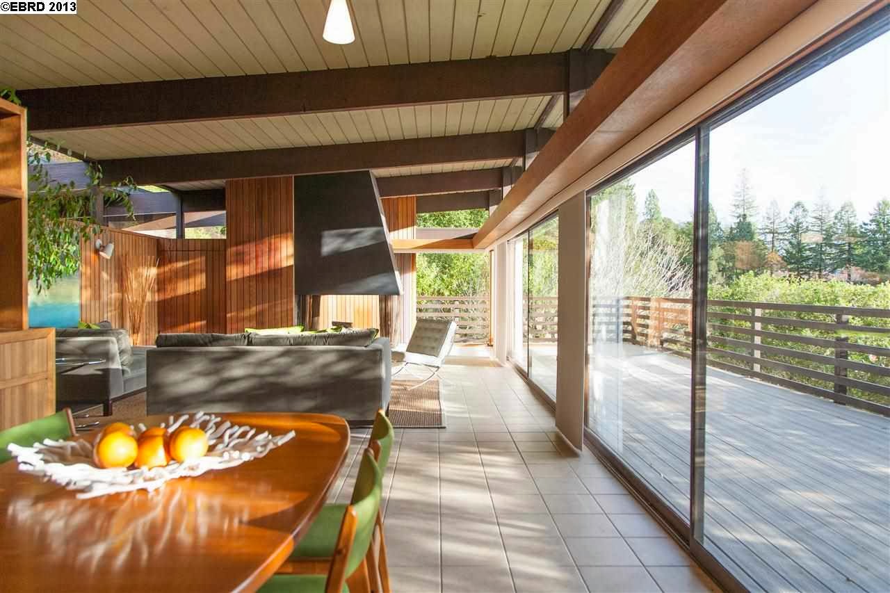 Mid2Mod 1956 Roger Lee home for sale