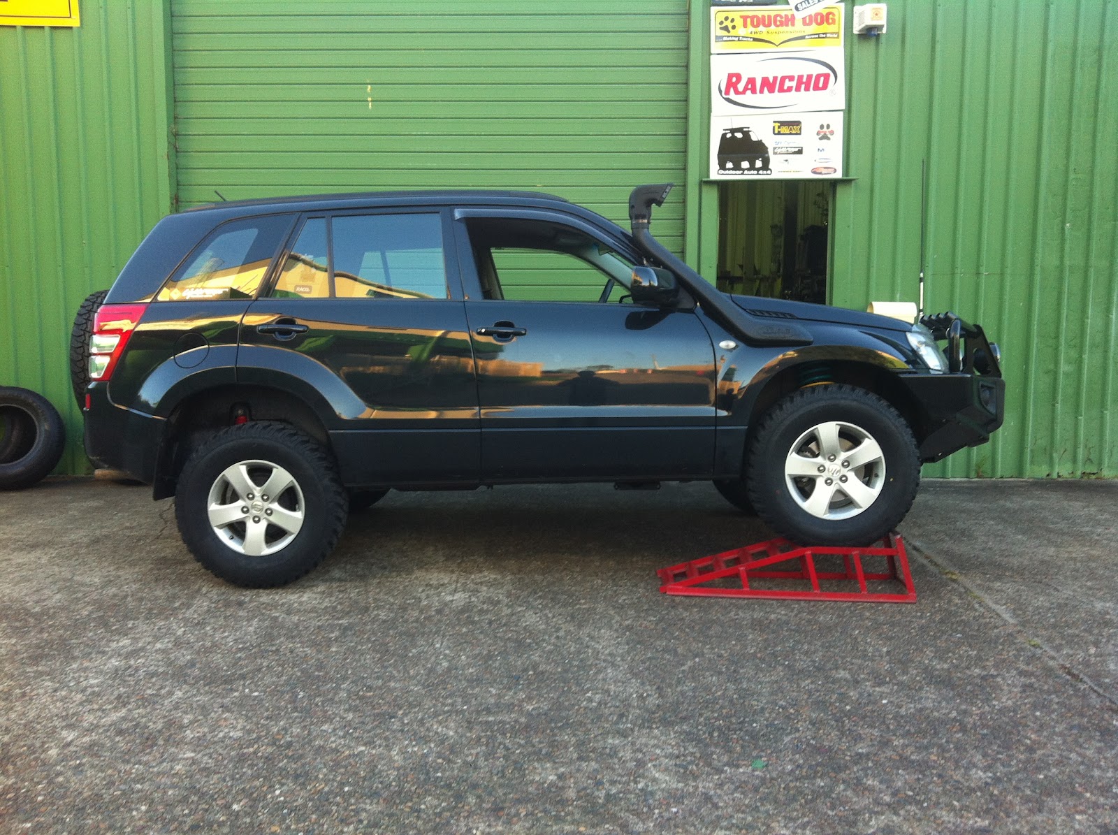 Outdoor Auto Grand vitara big suspension lift mud tyres