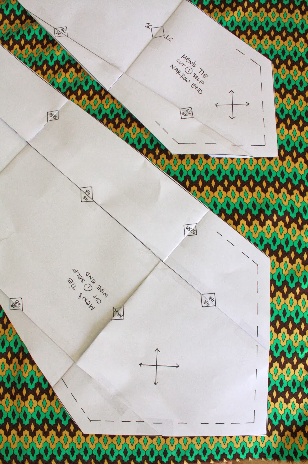 how to wear a tie and pocket square