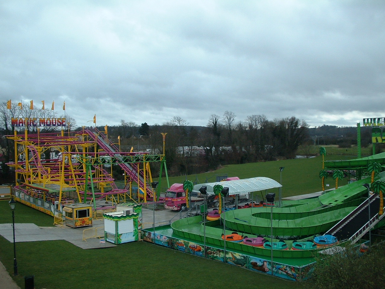 Looking+down+on+Mellors+Wild+Mouse+and+River+Rapids.jpg