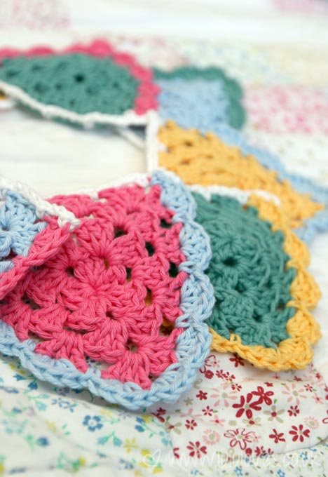 Sweet crochet bunting pattern