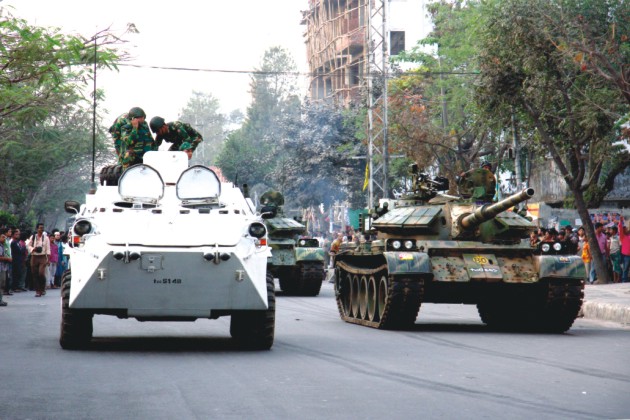 http://4.bp.blogspot.com/-Yc8jfvup44E/Tj1Lk8lFPAI/AAAAAAAACec/j-oKxTwiy8Y/s640/bangladesh+army+btr+80+apc+and+typr+69+mbt.jpg